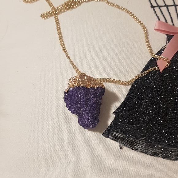 Purple Crystals: Spirituality & Intuition - Picture 2 of 3